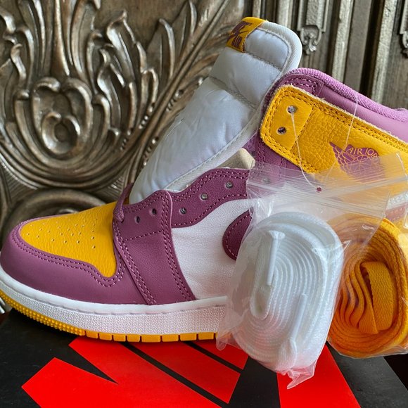 Nike Air Jordan 1 High OG "Brotherhood" (GS) - Youth 6/Women's 7.5/Men's 6 - Picture 11 of 12